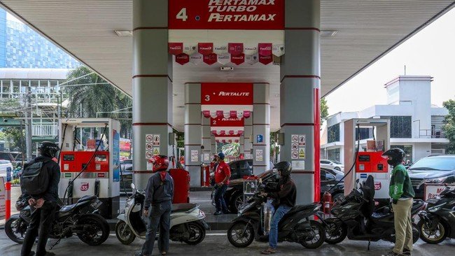 Hari Ini Harga BBM Pertamina Naik, Pertamina Dex Tembus Rp27.900 per Liter