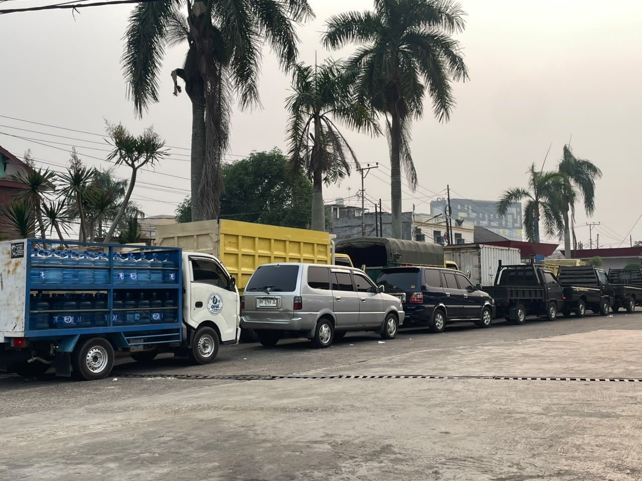 Antrean BBM Subsidi di Jambi Masih Panjang, Hiswana Migas: Kuota Tidak Berkurang