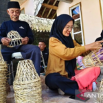 Geliat Kerajinan Bongsang di Sumedang Meningkat Jelang Idul Adha, Produksi Tembus Ratusan Ribu