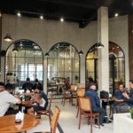Bukan Sekadar Nongkrong, Cloudnine Coffee & Eatery Jadi Kantor Kedua Pekerja di Jambi