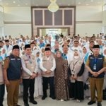 Gubernur Al Haris Lepas 442 Jamaah Haji Kloter 19 Jambi