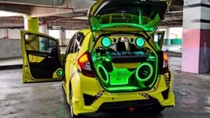 Modifikasi Audio Mobil Jangan Asal! Aki Bisa Tekor, Ini Cara Menjaga Kelistrikan Tetap Aman