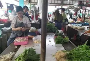 Di Tengah Ancaman Karhutla, Harga Sembako Pasar Angso Duo Masih Terkendali