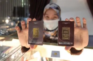 Harga Emas 24 Karat Hari Ini 16 Mei 2026: Antam, Pegadaian, hingga Hartadinata Kompak Turun