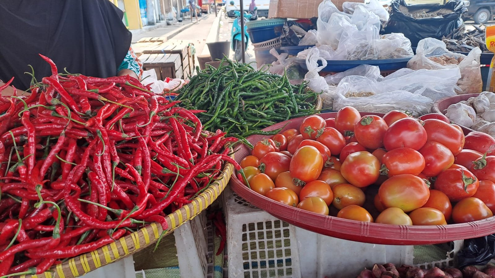 Harga Sembako di Bungo Masih Stabil, Beras Premium Rp15.400 per Kg dan Cabai Merah Rp50.000