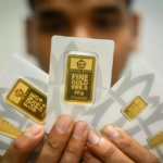 Harga Emas Antam Hari Ini Anjlok Rp10.000, Simak Harga Terbaru dan Buyback