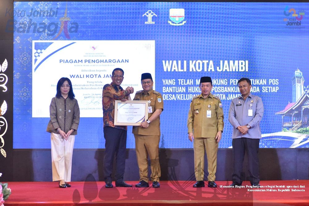 Kota Jambi Terima Penghargaan Kemenkum RI atas Pembentukan 68 Pos Bantuan Hukum di Kelurahan