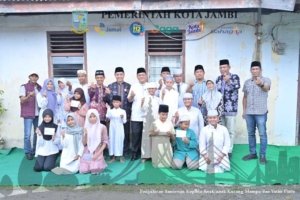 Wali Kota Jambi Salurkan Santunan untuk Anak Yatim dan Kurang Mampu