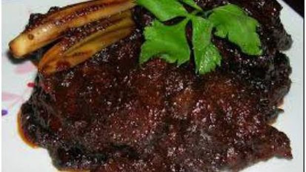 Hitam-Hitam Menggoda! Daging Masak Hitam Jambi Bikin Lidah Tak Mau Berhenti