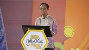 Pinjol Tembus Rp101 Triliun, Sultan HB X Ingatkan Bahaya ‘Makan Utang’ di Era Digital