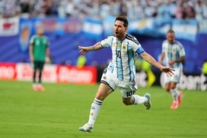 Messi Hattrick! Argentina Sikat Aljazair Tanpa Ampun