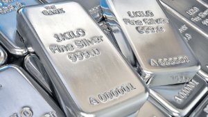 Harga Perak Antam Ambruk! Turun Tajam Rp2.350 per Gram Hari Ini