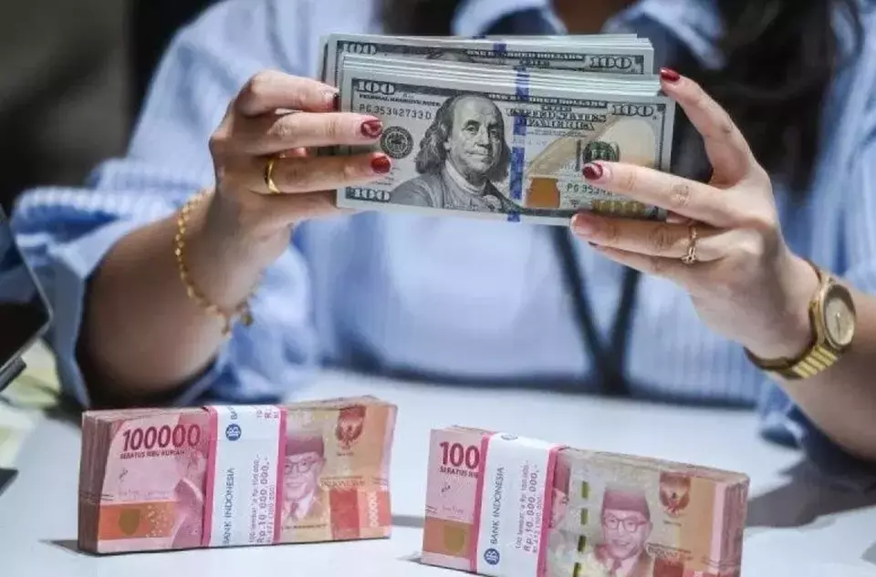 Dolar AS Mendekati Rp18 Ribu, Ini Kurs Dolar AS di BCA, Mandiri, BRI dan BNI