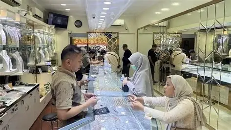 Harga Emas Perhiasan di Jambi Naik Jadi Rp8,65 Juta per Mayam, Emas Antam Tembus Rp2,72 Juta per Gram